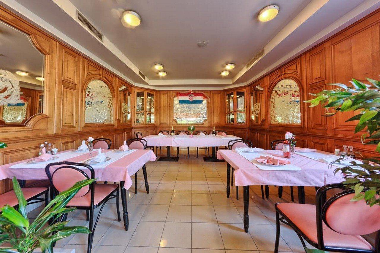 Hotel Trogirski Dvori Exteriör bild