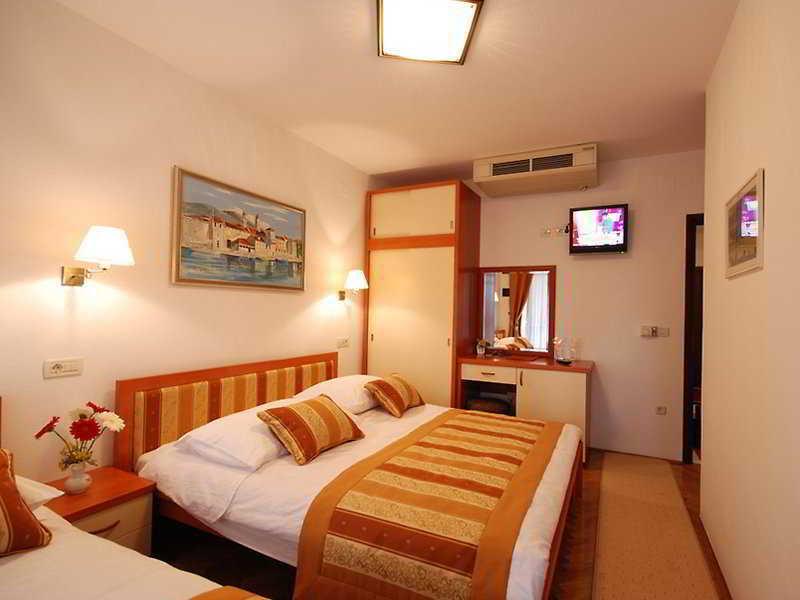 Hotel Trogirski Dvori Exteriör bild